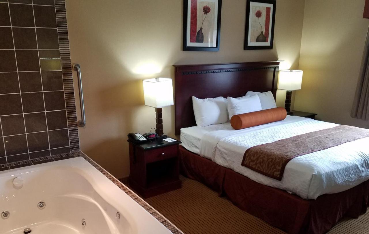 Hotel Lincoln Inn On Route 66 And Near I-55 Buitenkant foto