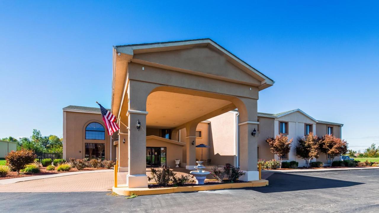 Hotel Lincoln Inn On Route 66 And Near I-55 Buitenkant foto
